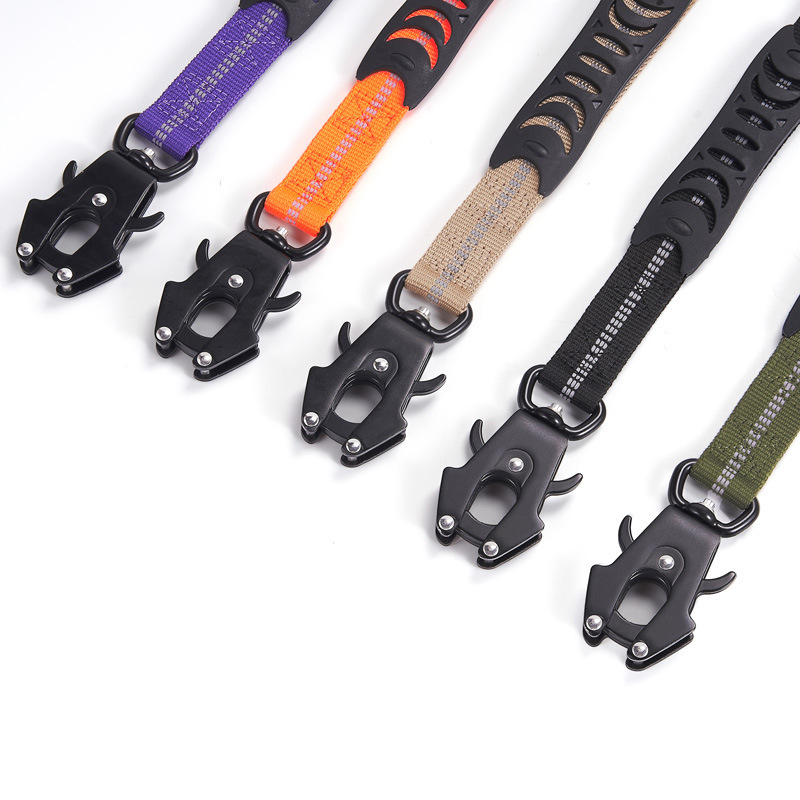 Frog buckle traction rope